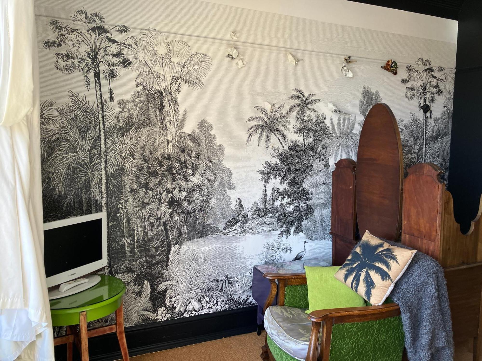 Cornerstones Guest House Сейл Экстерьер фото