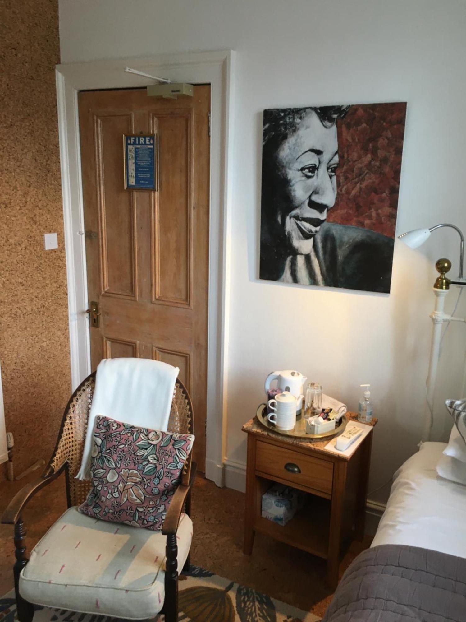 Cornerstones Guest House Сейл Экстерьер фото