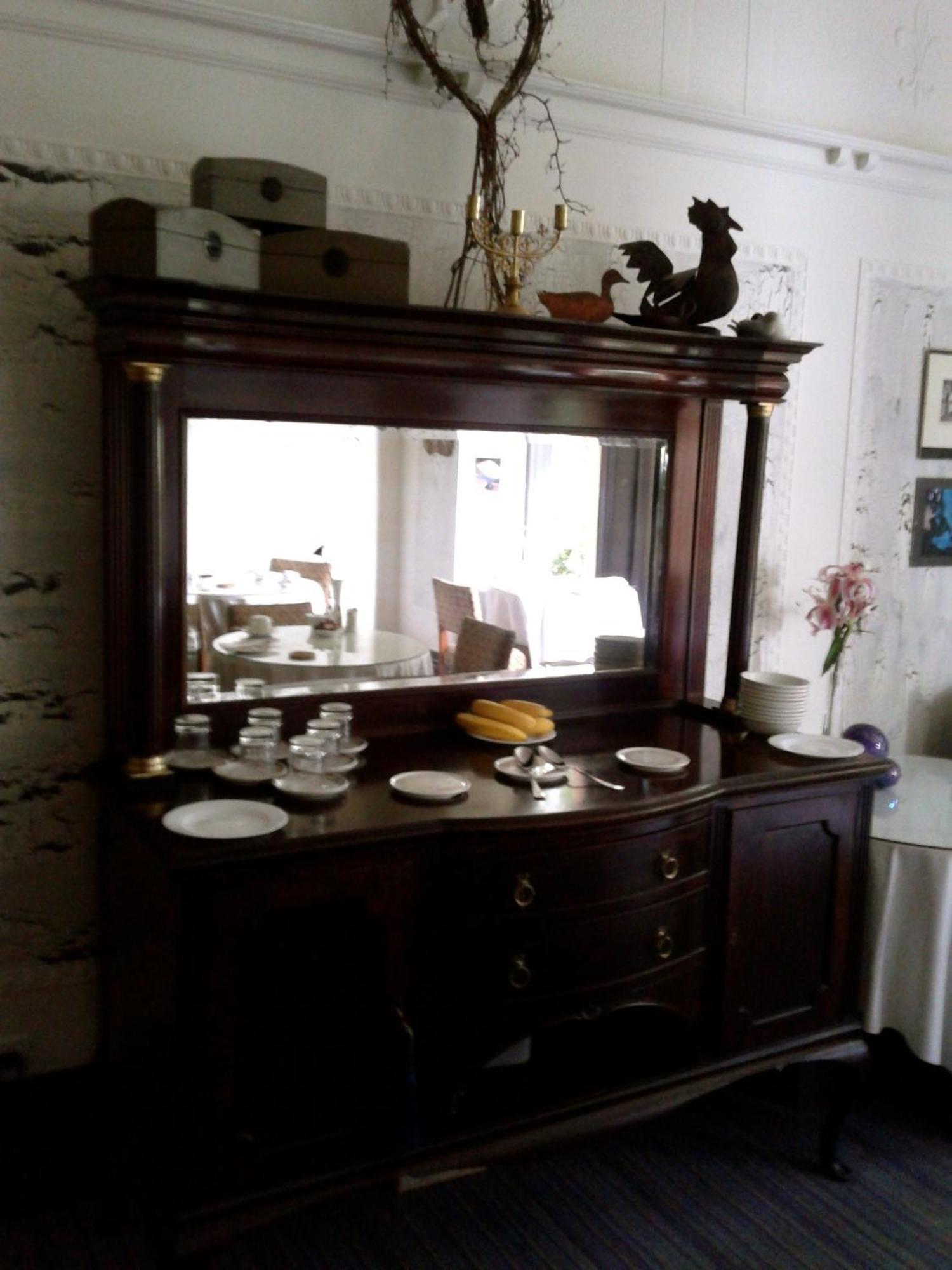 Cornerstones Guest House Сейл Экстерьер фото