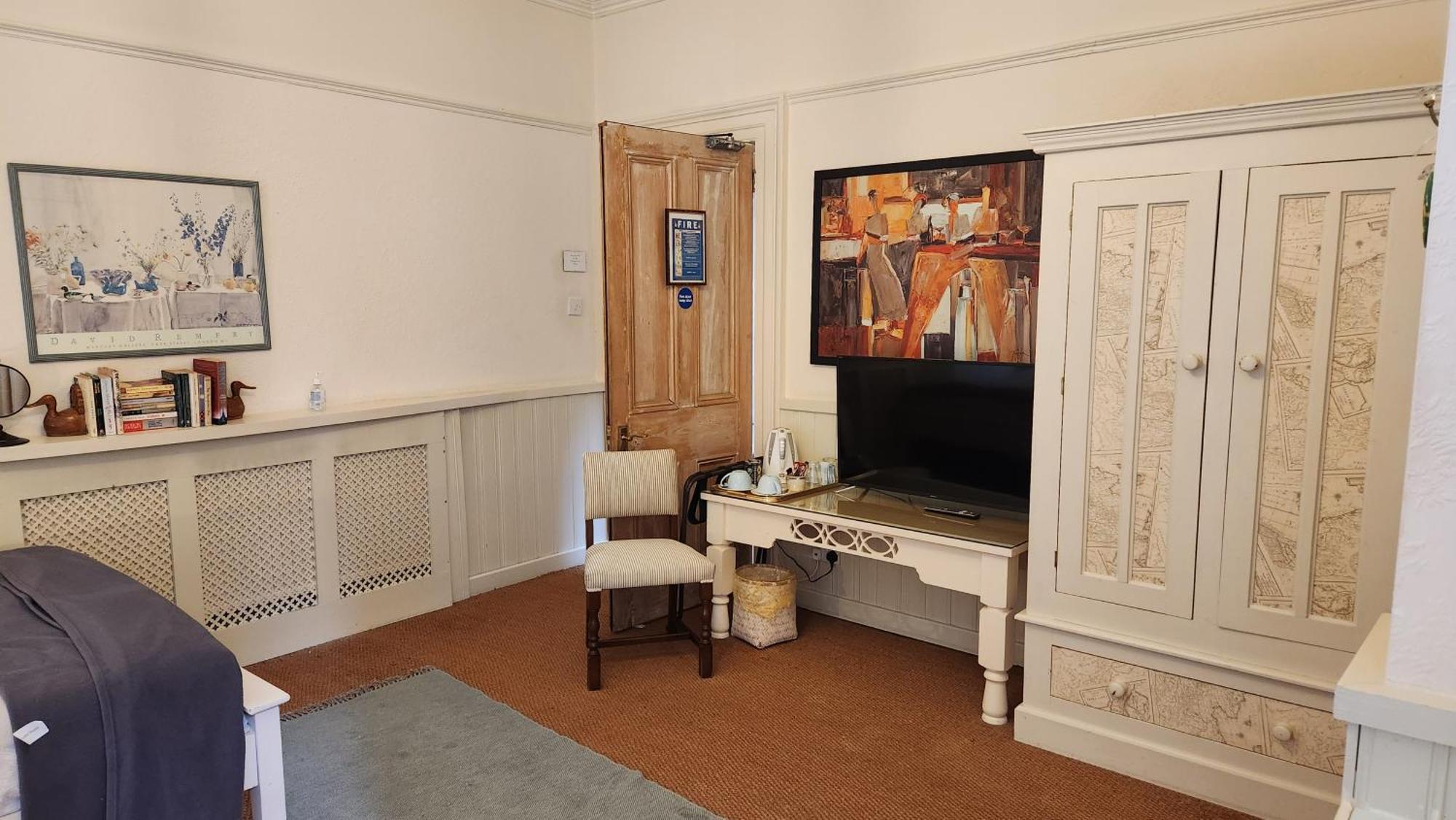 Cornerstones Guest House Сейл Экстерьер фото