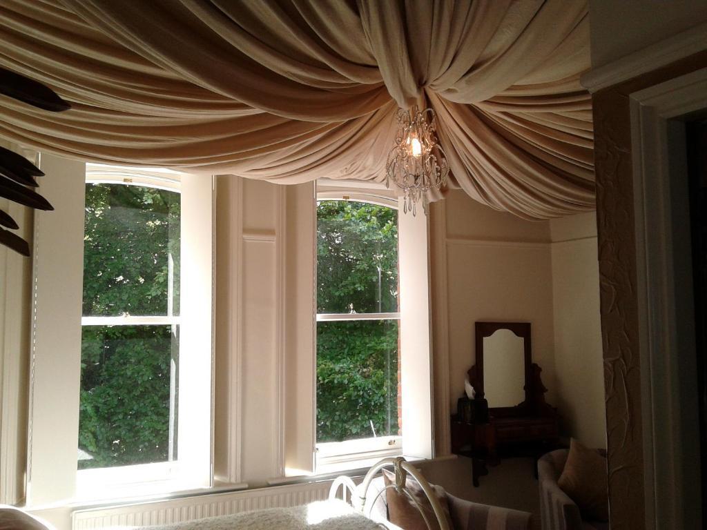 Cornerstones Guest House Сейл Номер фото